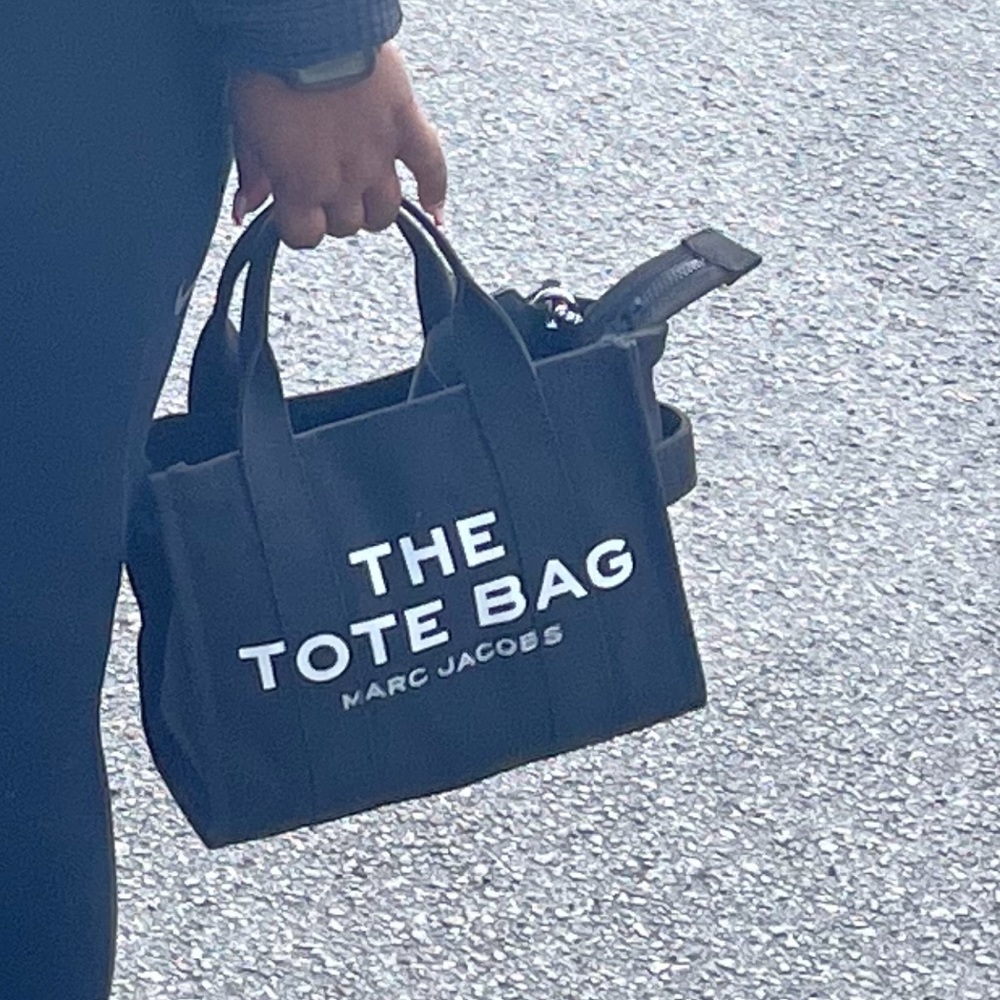 Reselling bag- Marc Jacobs Tote Bag